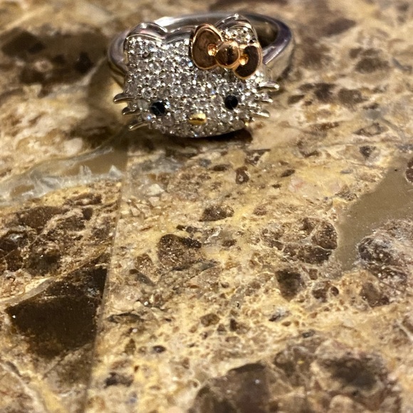 Kimora Lee Simmons hello kitty diamond ring 18k - Picture 5 of 9